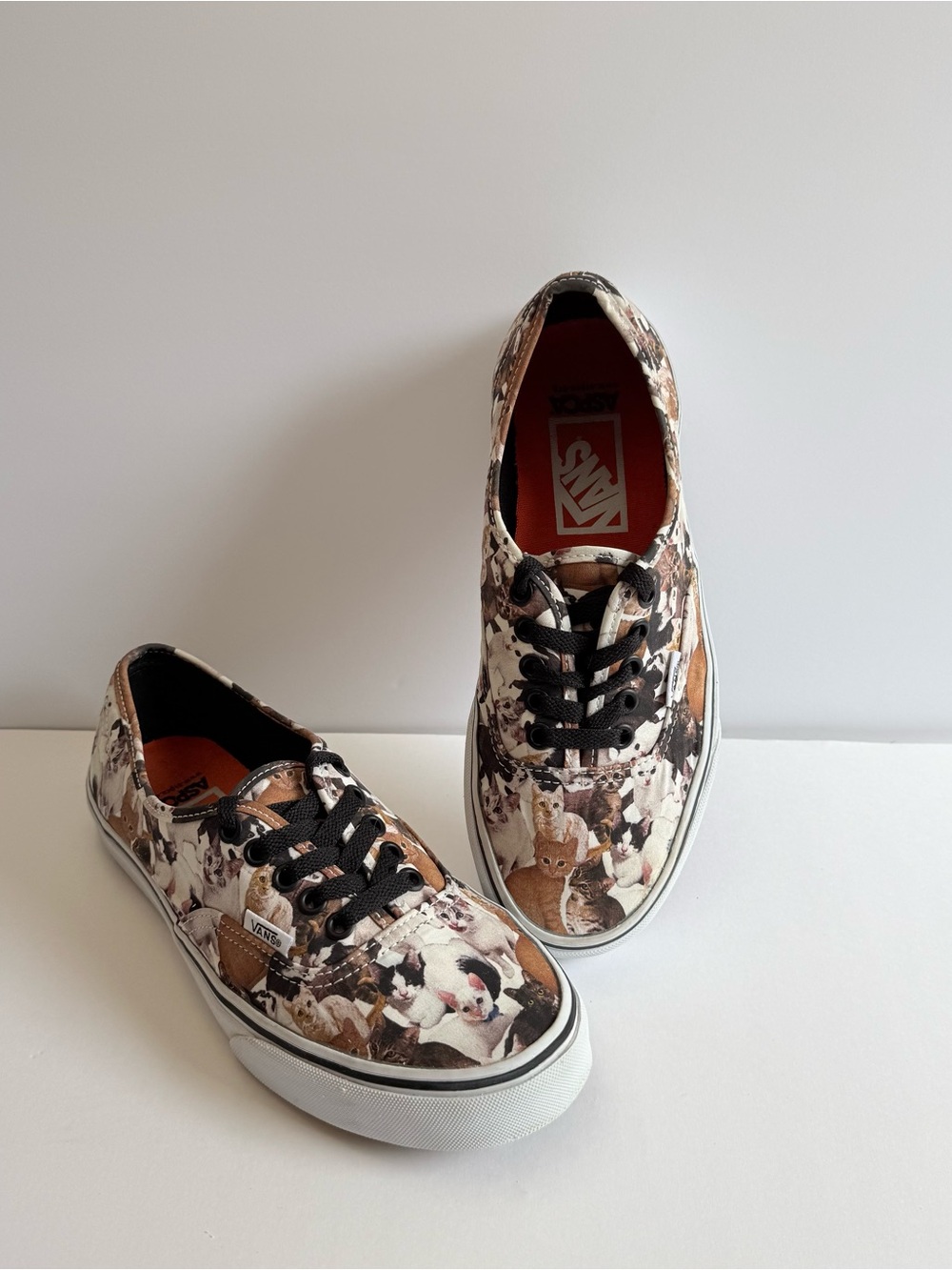 Vans Authentic ASPCA Cat Kittens Print Canvas Sneakers US Women’s 8 / Men’s 6.5